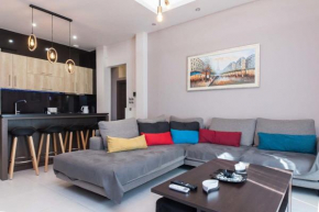 Kallithea Comfort Spacious 3BD Family Apartment with Balcony